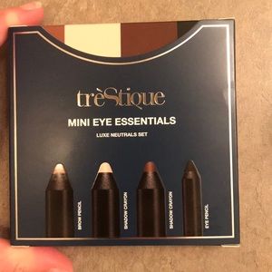 NIB Eye Essentials Luxe Naturals Set
